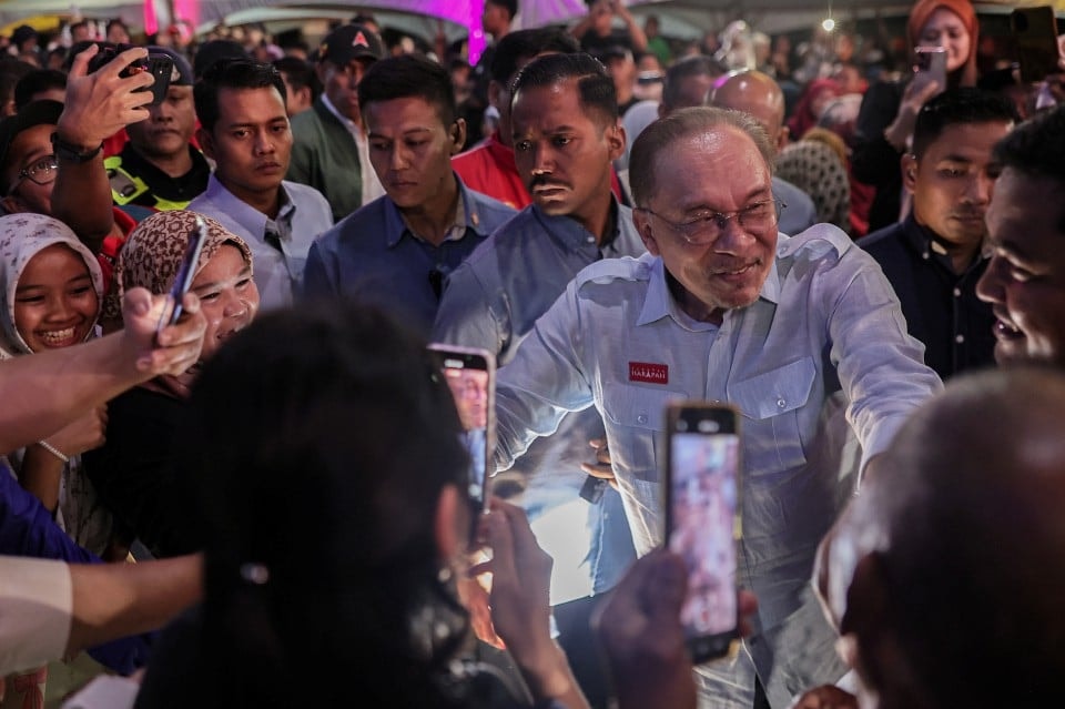 இன விவகாரங்களில் அரசியல் ரீதியாக அணுகுவது மக்களுக்கு பயனளிக்காது