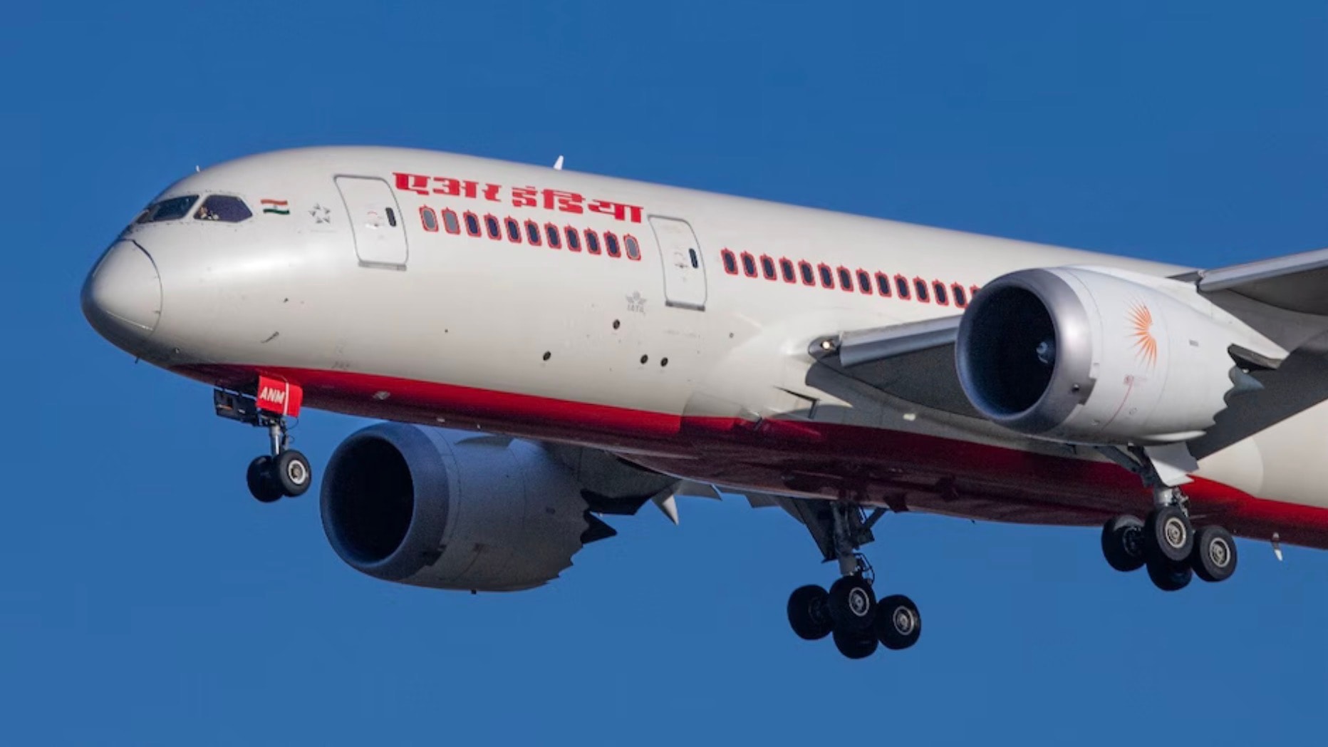 ஏர் இந்தியா விமானத்தின் இயந்திரம் செயலிழந்து டில்லிக்கே திரும்பியது