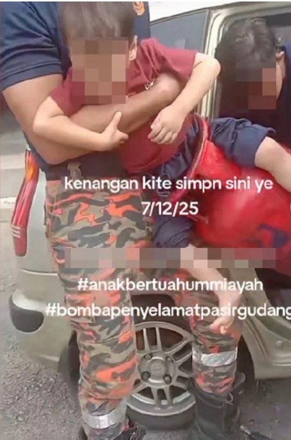 எரிவாயு கலனில் சிறுவனின் கால்கள் சிக்கின