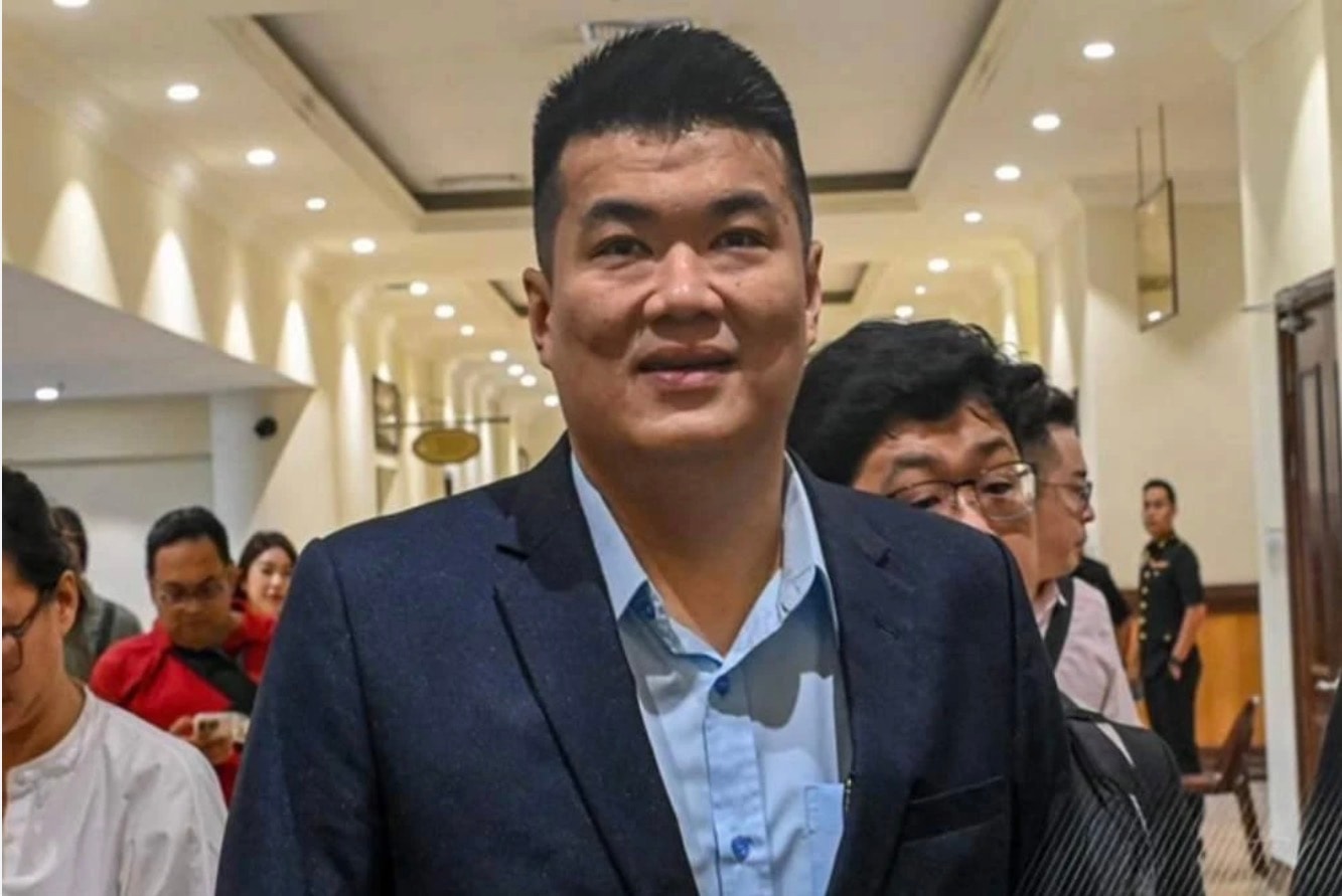 பயங்கரக் குற்றவாளியைப் போல் நடத்தப்பட்டேன்