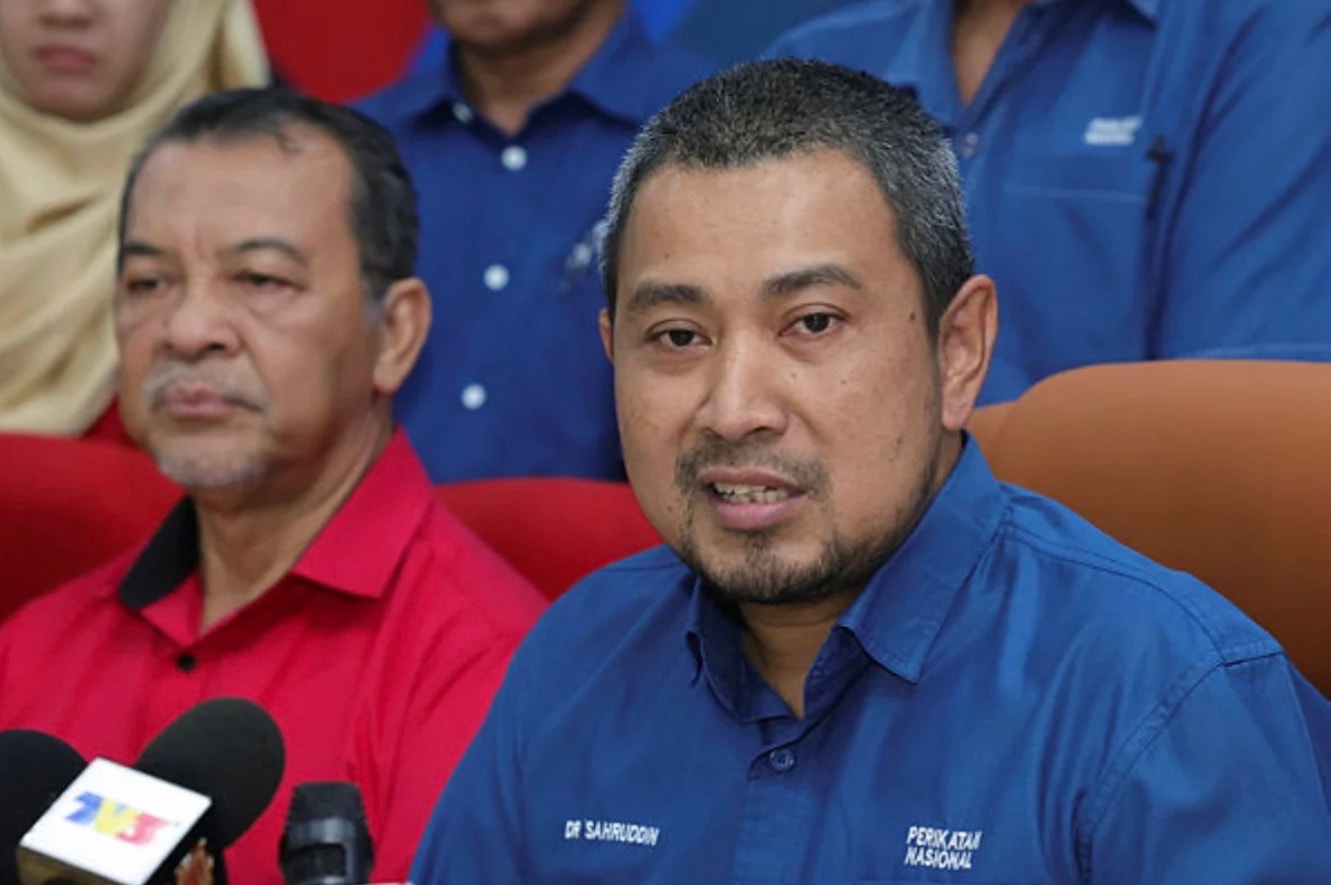 ஜோகூர் பெரிகாத்தான் நேஷனல் கூட்டணித் தலைவர் சாஹ்ருடின் ஜமால் பதவி விலகினார்