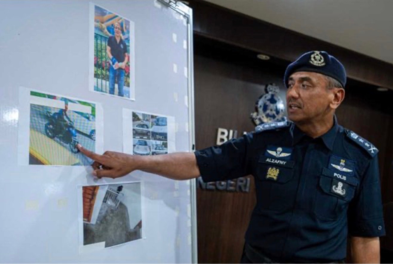 நாட்டு வெடிகுண்டு தயாரிப்பதில் நிபுணத்துவம் பெற்றவர்