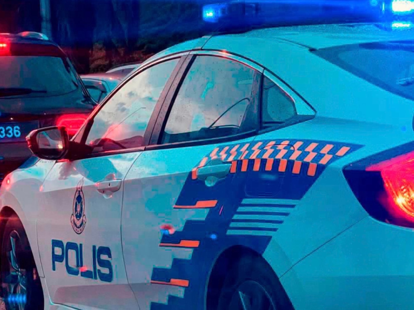 சக மாணவரை வெட்டுக் கத்தியால் மிரட்டிய மாணவர் கைது