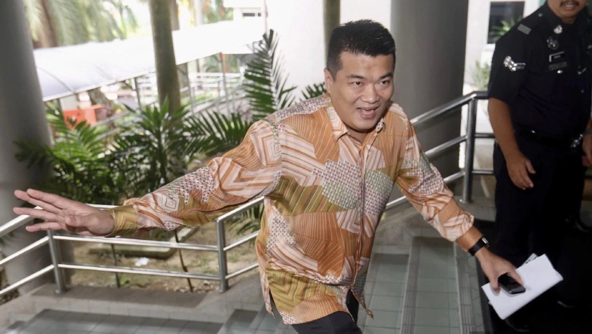 ஆல்பெர்ட் தே விவகாரத்தில் சிலாங்கூர் போலீசின் அறிக்கை முன்கூட்டியே அவசரமானது - வழக்கறிஞர் குற்றச்சாட்டு