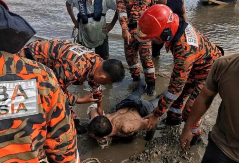 ஆற்றில் விழுந்த இளைஞர் அதிர்ஷ்டவசமாகக் காப்பாற்றப்பட்டார்