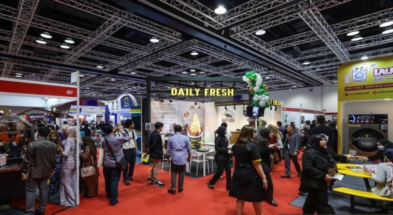 உள்ளூர் மற்றும் வெளிநாட்டு பிராண்டுகளுக்கு இடையே சமநிலையான போட்டி உறுதிச் செய்யப்படுகிறது