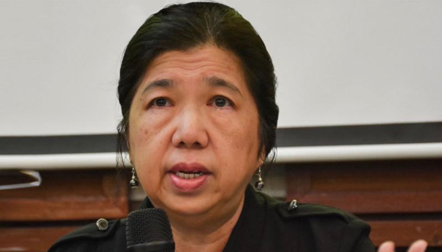 நீதிக்கோரி பாதிரியாரின் மனைவி கடிதம்