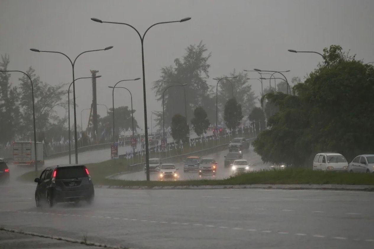 மூன்று மாநிலங்களில் கனத்த மழை பெய்யும்