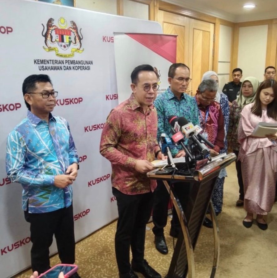 நல்ல தலைவர் என்பவர் அனைத்து இனங்களையும் பாதுகாப்பவராக இருக்க வேண்டும்-  அமைச்சர் ஸ்டீவன் சிம் திட்டவட்டம்