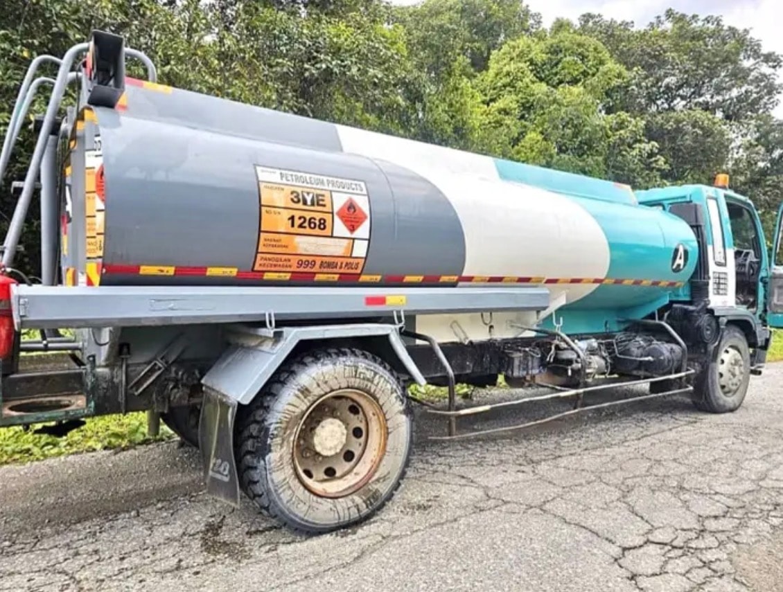 சரவாக்கில் 230,000 ரிங்கிட் மதிப்புள்ள கடத்தல் டீசல் பறிமுதல்