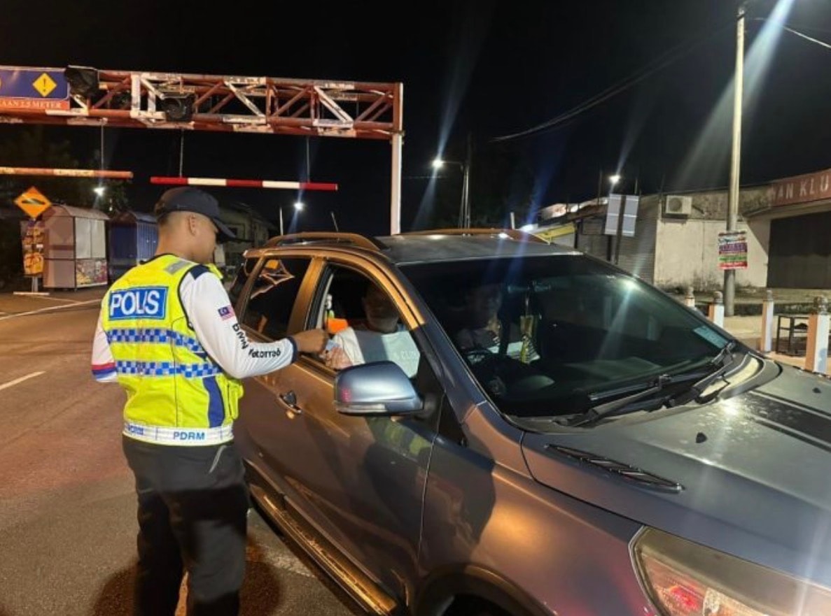 மதுபோதையில் வாகனமோட்டிய ஆறு பேர் கைது