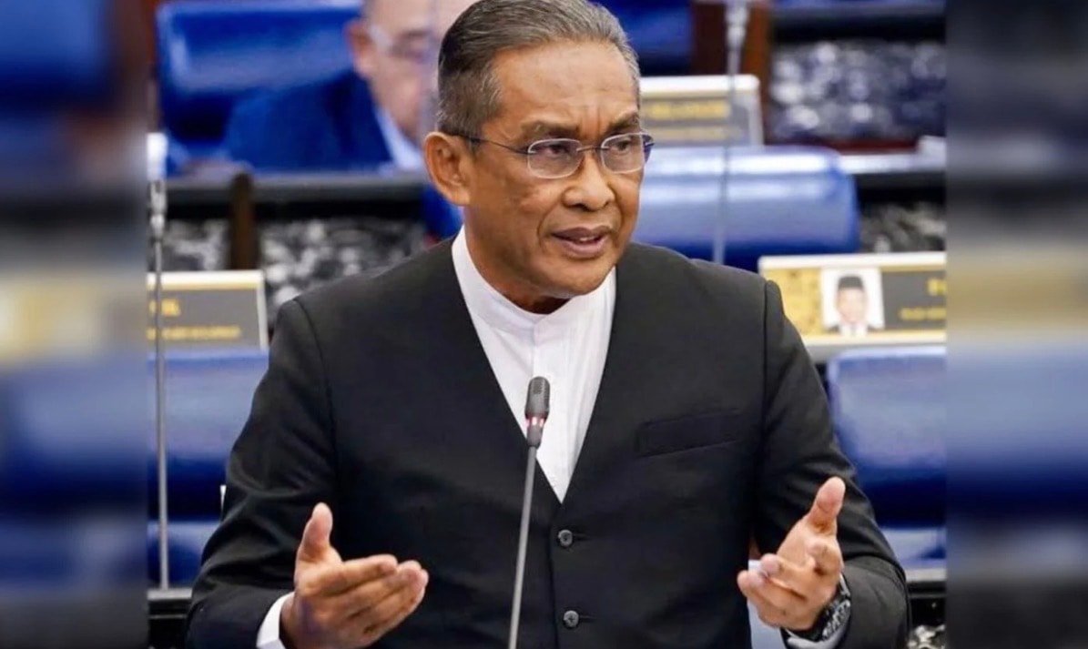 தக்கியுடின் ஹசானை நாடாளுமன்ற உரிமை மற்றும் சுயேட்சைக் குழுவின் முன்னிலையில் நிறுத்துவதற்கு முடிவு