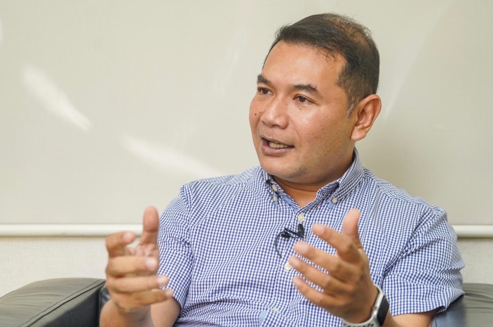 நஜீப் விவகாரத்தில் சட்டத்தை வளைக்கக்கூடாது: ரஃபிஸி கோரிக்கை