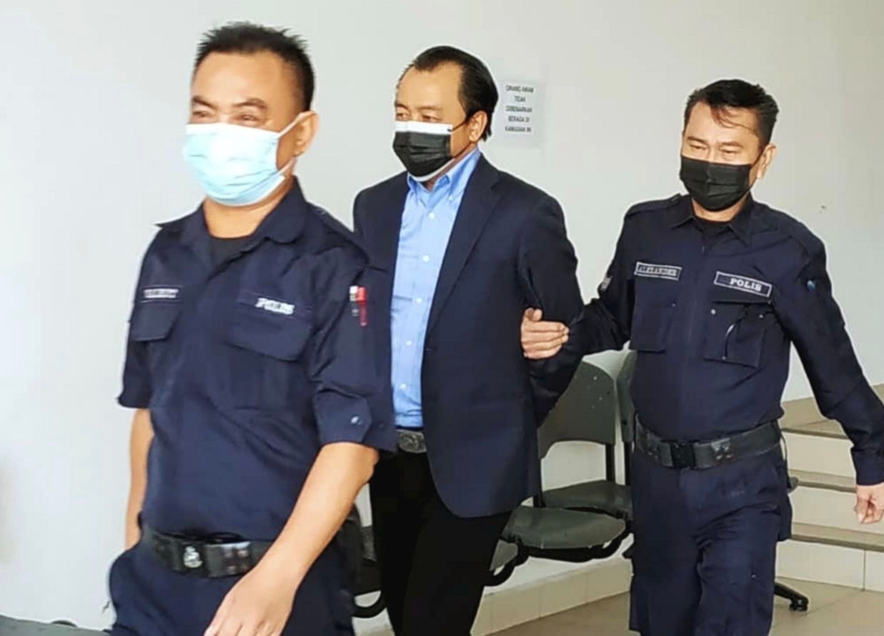 சிறுமி மானபங்கம்: சபா அரசியல்வாதிக்கு 8 மாதச் சிறை