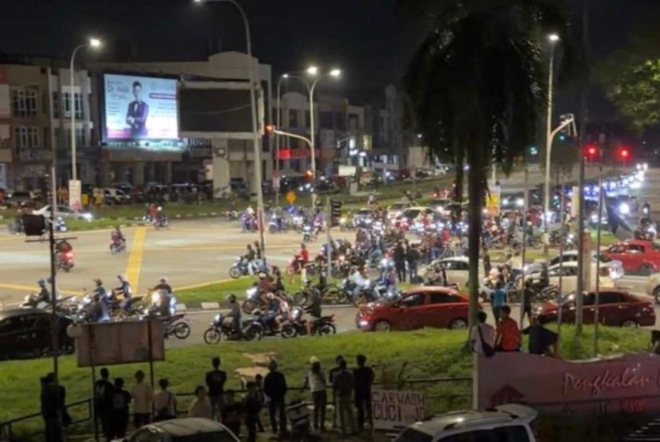 பள்ளி மாணவர் உட்பட 11 பேர் சோதனையில் கைது!