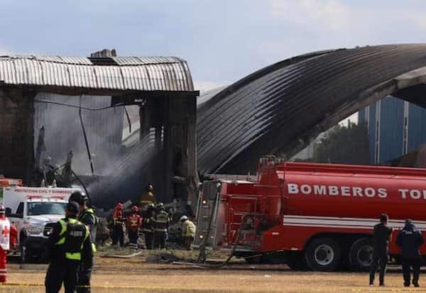 மெக்சிகோவில் சிறிய ரக விமானம் விழுந்து நொறுங்கியதில் எழுவர் பலி