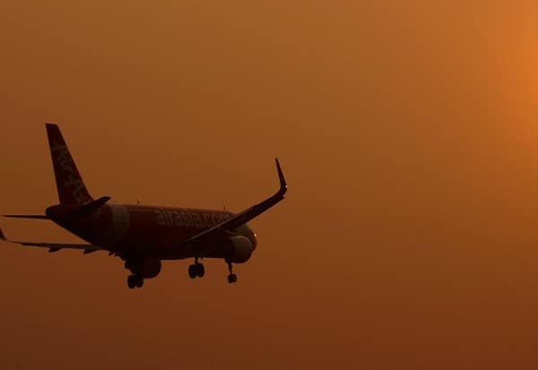 துபாய்-ஹைதராபாத் எமிரேட்ஸ் விமானத்திற்கு வெடிகுண்டு மிரட்டல்