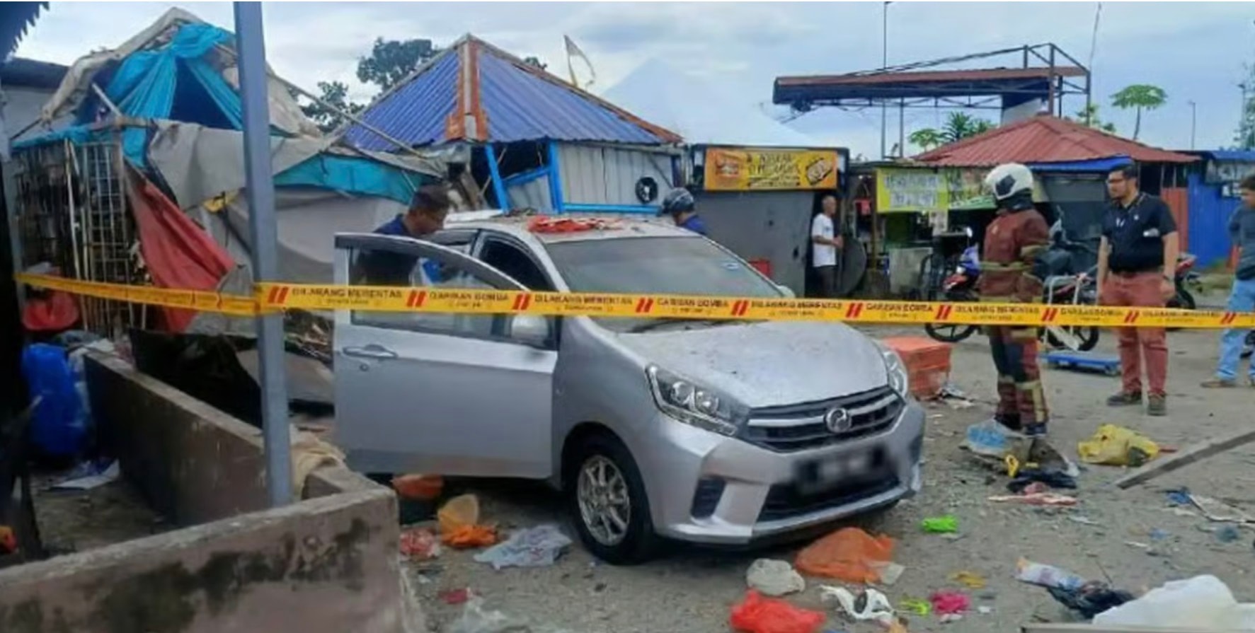 காஜாங்கில் ஹீலியம் வாயு சிலிண்டர் வெடித்து கடைகள், வாகனங்கள் சேதம்