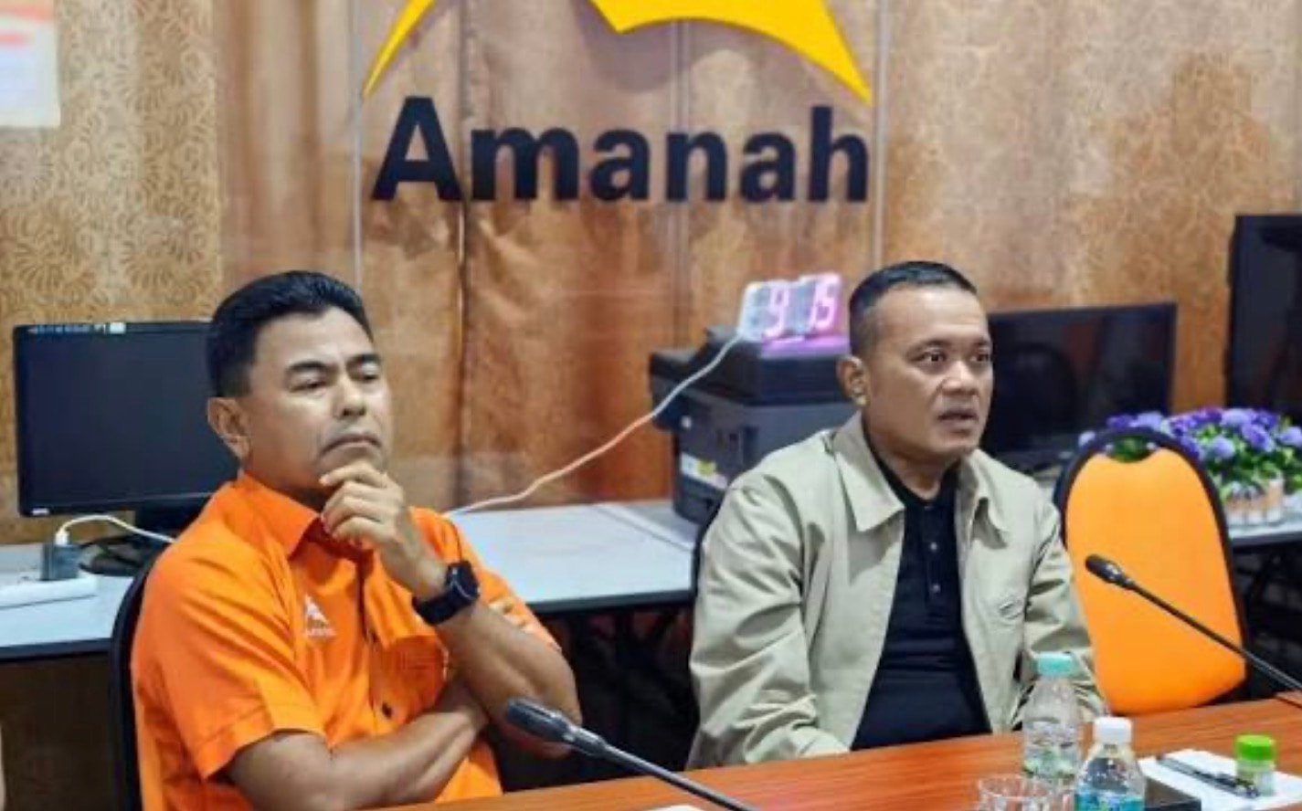 அரசியல் மல்லுக்கட்டு: "துணிச்சல் இருந்தால் மலாக்காவிலிருந்து வெளியேறு!" - டாக்டர் அக்மாலுக்கு அமானா பகிரங்கச் சவால்!