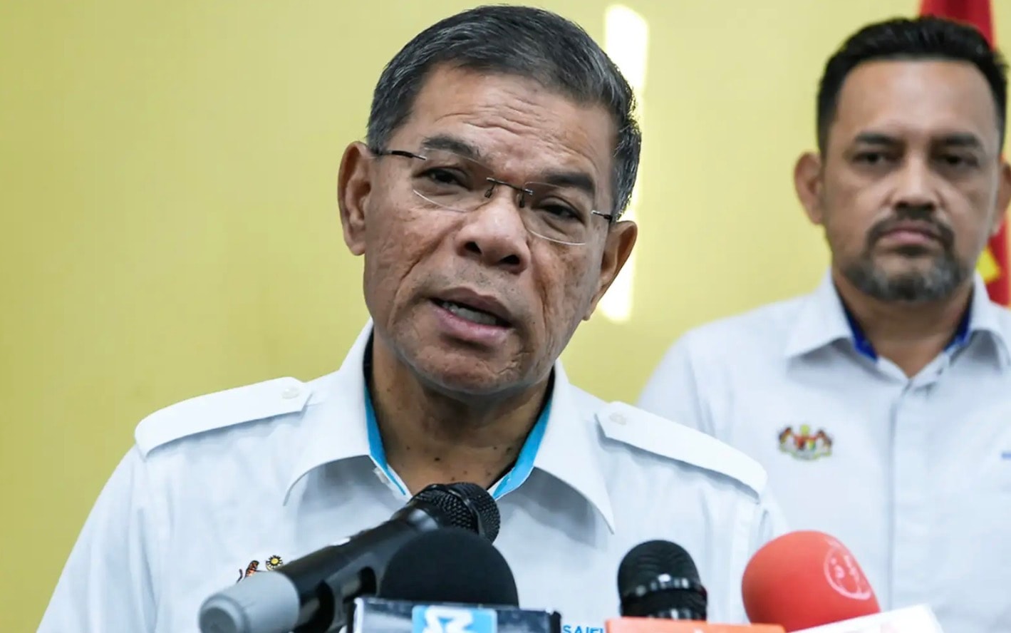 ரேக்ஸ் டானின் குடும்பத்தினருக்கு எதிராக மிரட்டல் விடுப்பதை நிறுத்துங்கள் - சைஃபுடின் எச்சரிக்கை