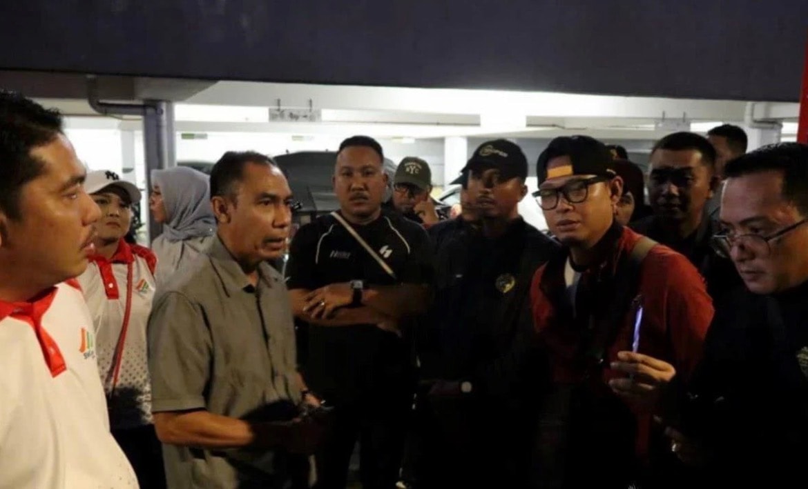 குப்பைக் கொட்டியதற்காக "சமூகச் சேவை" தண்டனை: மலாக்காவில் முதல் முறையாக 5 பேர் சிக்கினர்!