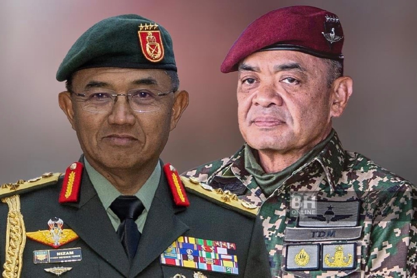 முன்னாள் தரைப்படைத் தளபதி மற்றும் அவரது மனைவி மீது நாளை நீதிமன்றத்தில் குற்றச்சாட்டு: முன்னாள் ஆயுதப்படைத் தளபதி மீது வெள்ளிக்கிழமை குற்றச்சாட்டு