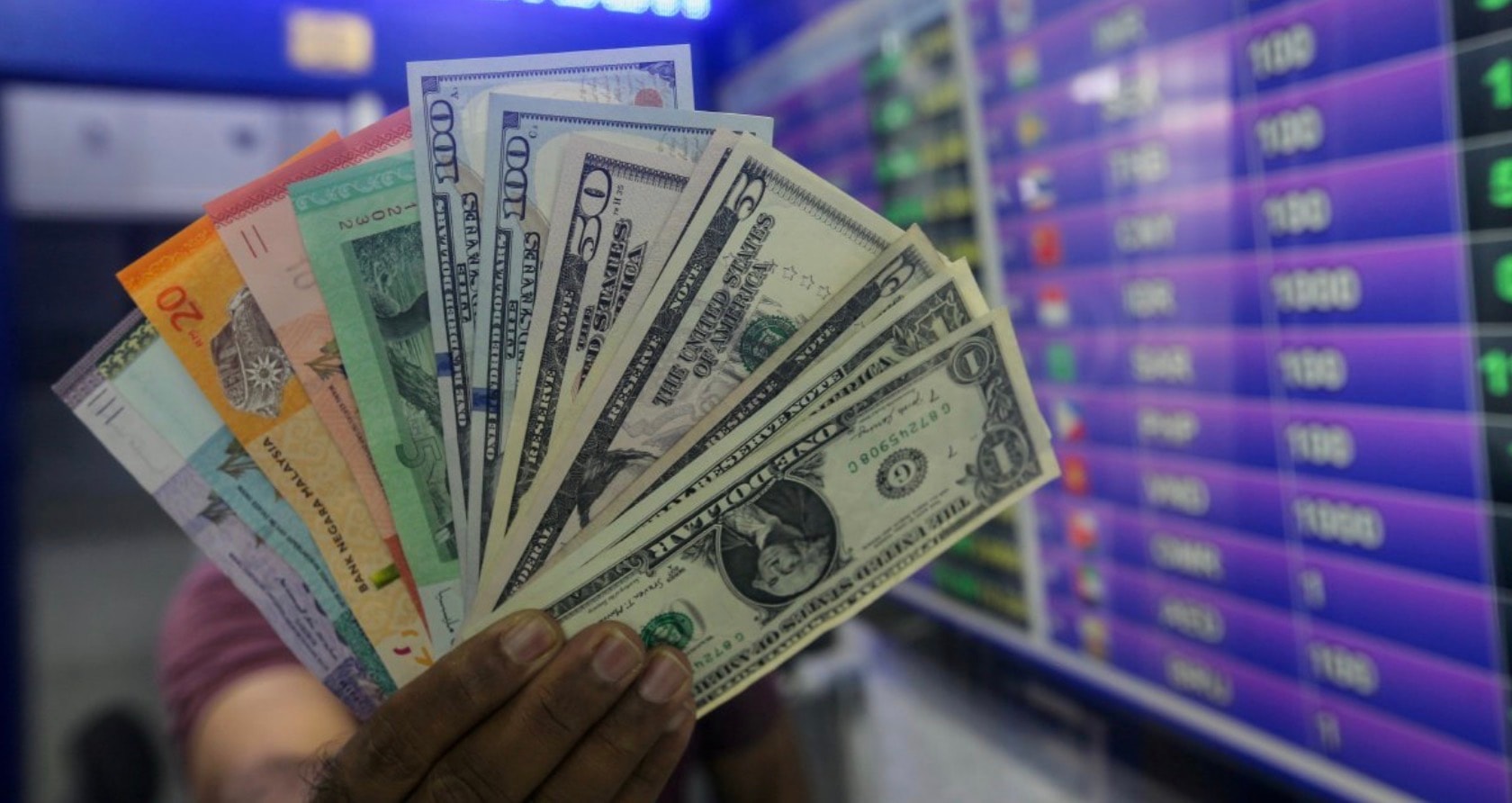 டாலருக்கு எதிராக ரிங்கிட் மதிப்பு உயர்வாகப் பதிவானது