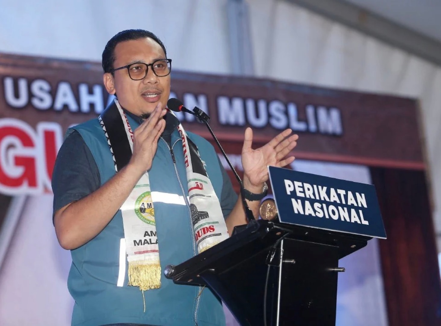 கூட்டணியில் விரிசல்? 'மரியாதை கொடுத்தால் தான் மரியாதை கிடைக்கும்' - பெர்சத்து கட்சியைச் சீண்டிய பாஸ் இளைஞர் அணி!