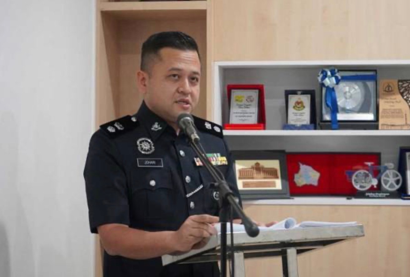 நீலாயில் 10 வயது சிறுவனைச் சித்திரவதைக்குள்ளாக்கிய தம்பதிக்குத் தடுப்புக் காவல்