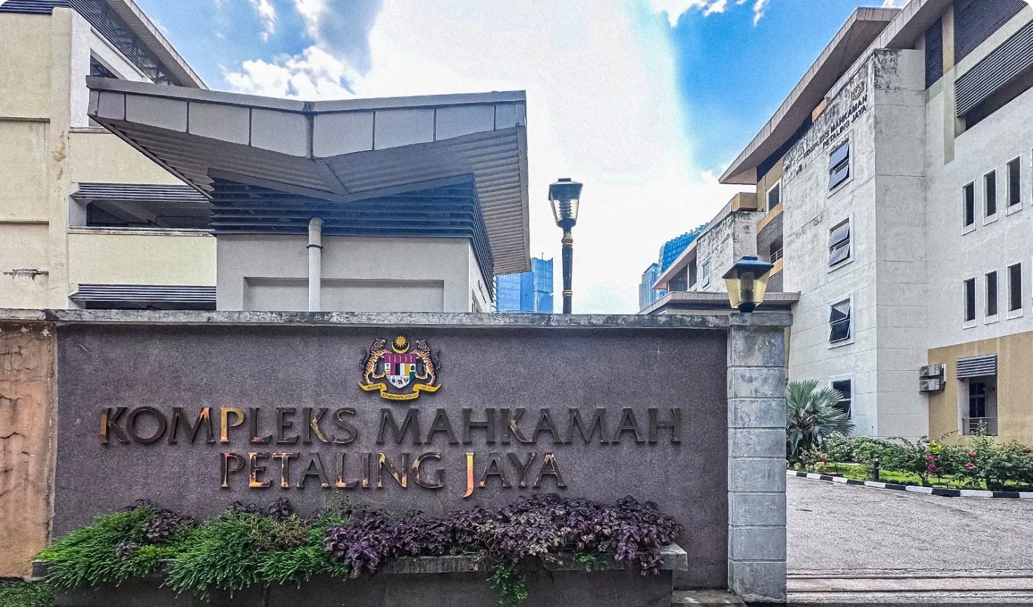 உணவகப் பணியாளரை தாக்கியதாக நளினி கோதண்டபாணி மீது குற்றச்சாட்டு