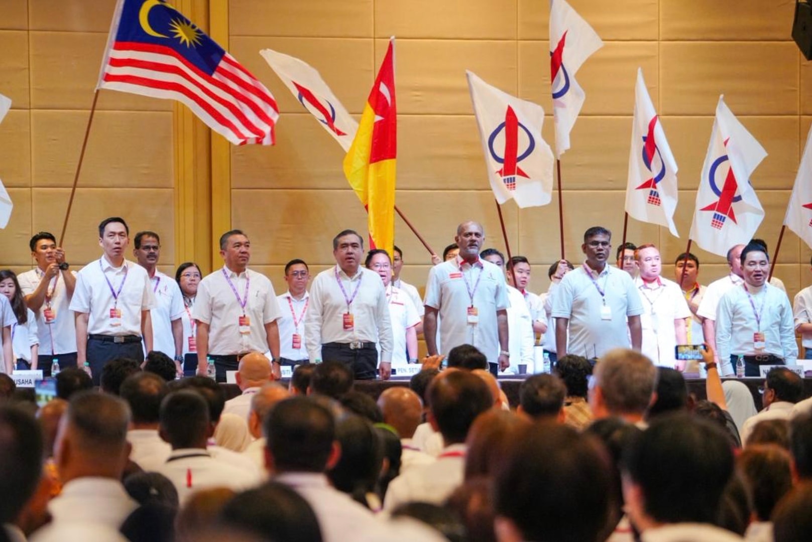 சிலாங்கூர் டிஏபி சாதனை: ஊராட்சி மன்ற உறுப்பினர் பதவிகளில் பெண்களுக்கும் இளைஞர்களுக்கும் அதிக வாய்ப்பு!