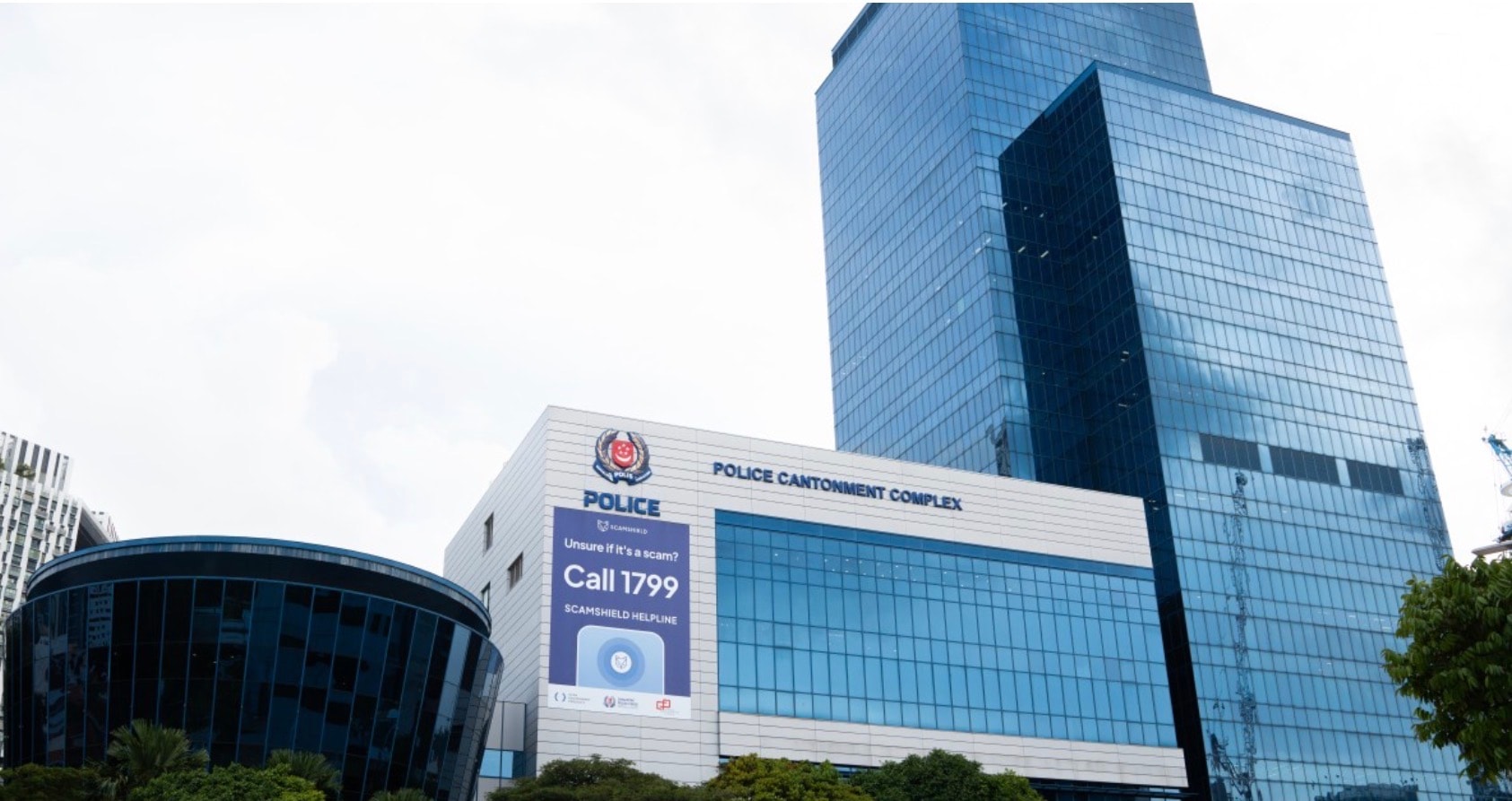 அரசு அதிகாரிகள் போல் நாடகமாடி பண மோசடி: சிங்கப்பூரில் 4 மலேசியர்கள் மீது குற்றச்சாட்டு