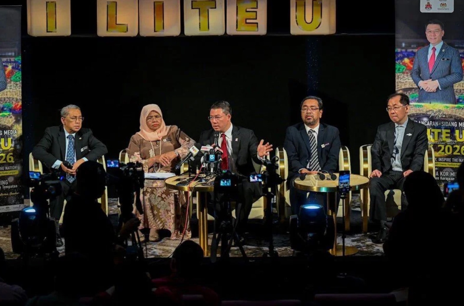 நகரங்களை ஒளிரச் செய்து பொருளாதாரத்தை உயர்த்துவோம்: அமைச்சர் ங்கா கோர் மிங் வலியுறுத்து