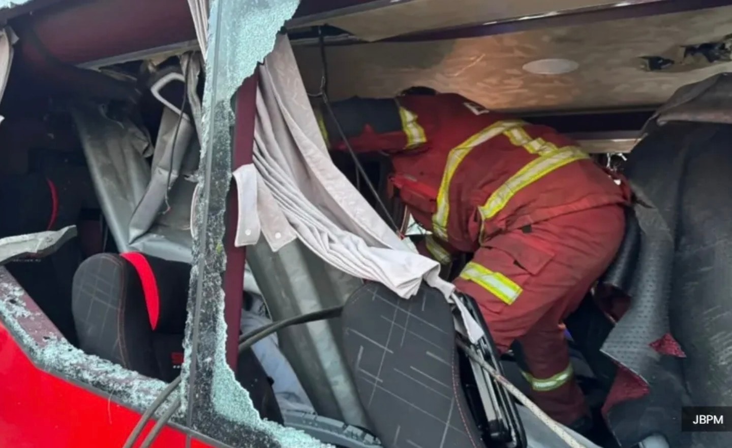 ரவாங் அருகில் நிகழ்ந்த விபத்து, பேருந்து  ஓட்டுநர் கைது