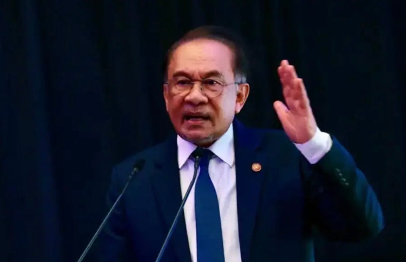 அமெரிக்கா - ஈரான் மோதல்: அமைதி மற்றும் ராஜதந்திர நடவடிக்கைகளுக்குப் பிரதமர் அன்வார் அழைப்பு