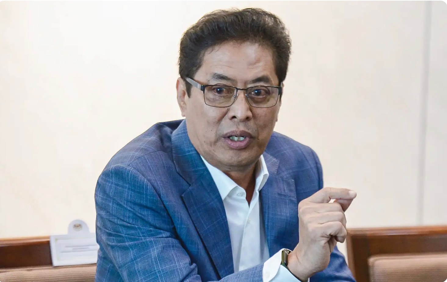 புளூம்பெர்க் நிறுவனத்திற்கு எதிராக சட்ட நோட்டீஸ் அனுப்ப அஸாம் பாக்கி முடிவு