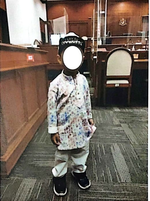 2 வயது சிறுவனின் தாயார் அல்லது உறவினர்களைத் தேடும் போக்கோக் சேனா மாவட்ட சமூக நல அலுவலகம்