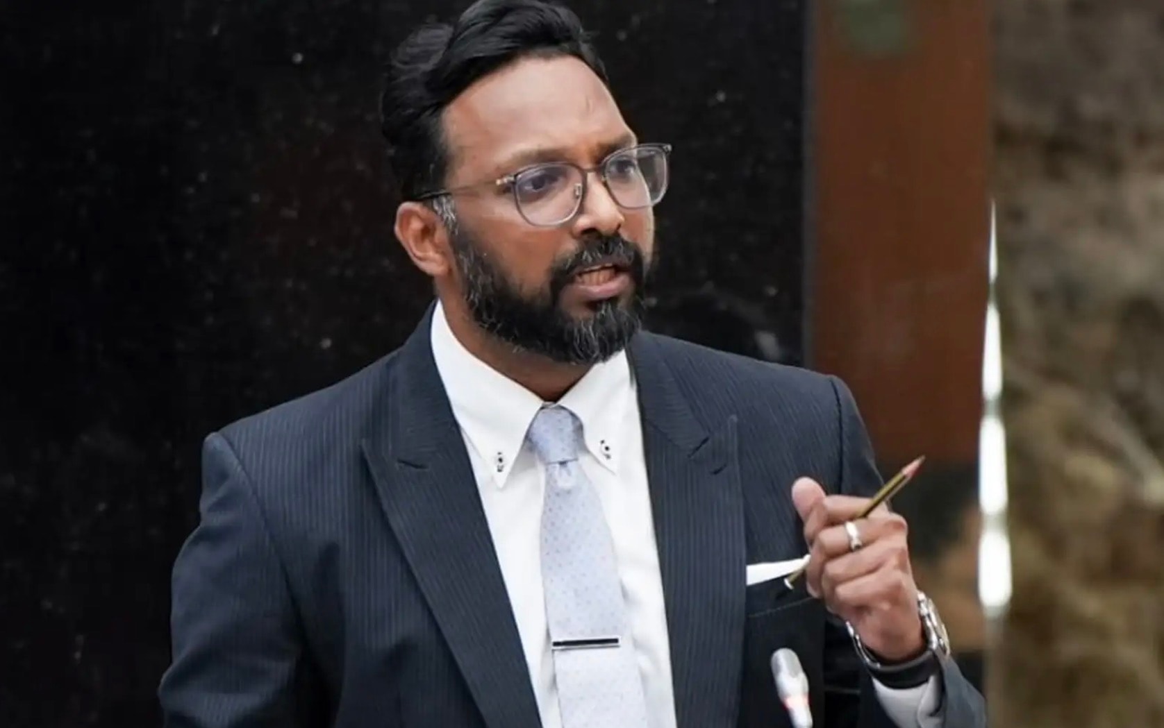 பாரம்பரிய ஆலயங்களின் விவகாரத்தை மனிதாபிமானத்துடனும், வரலாற்றுப் பின்னணியுடனும் கையாள வேண்டும் - பிரகாஷ் சம்புநாதன் வலியுறுத்து