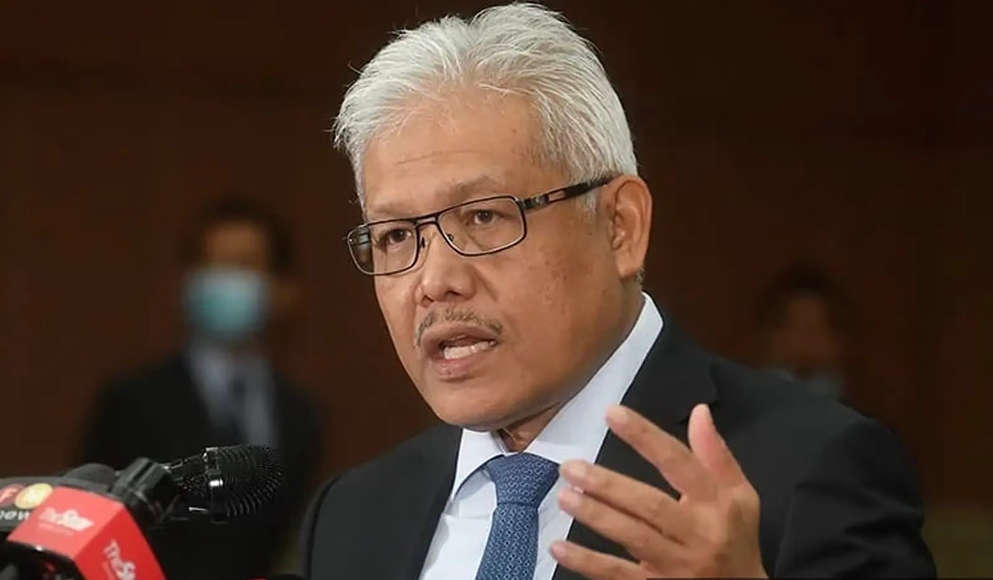 எதிர்க்கட்சித் தலைவர் பதவியை பாஸ் ஏற்பதா? ஹம்ஸா ஸைனுடின் பதிலளிக்க மறுப்பு