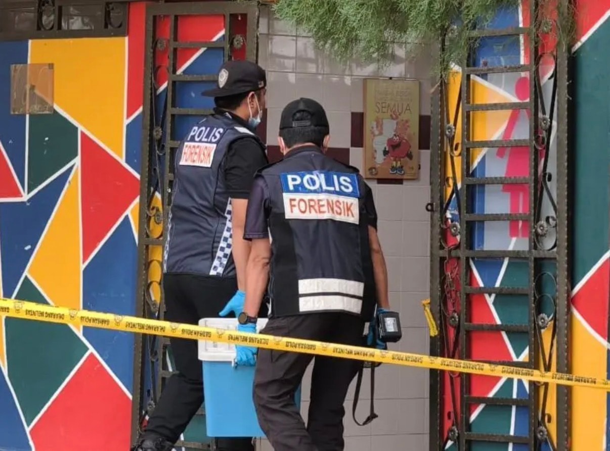 மலாக்கா: பூங்கா கழிப்பறையில் கண்டெடுக்கப்பட்ட பச்சிளம் குழந்தை - 18 வயது இளம் பெண் கைது