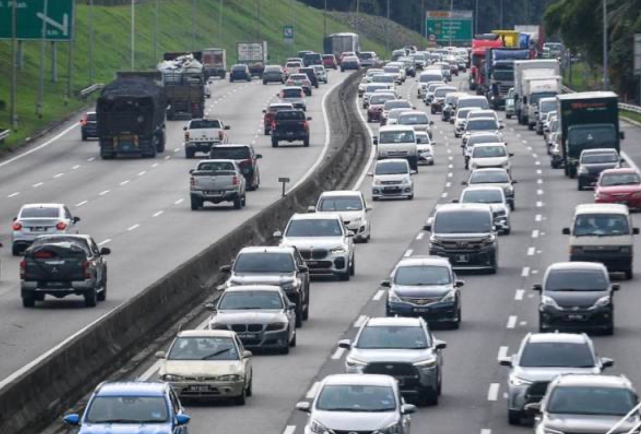 டோல் கட்டணச் சலுகை: மலேசிய நெடுஞ்சாலைகளில் வாகன நெரிசல் அதிகரிப்பு