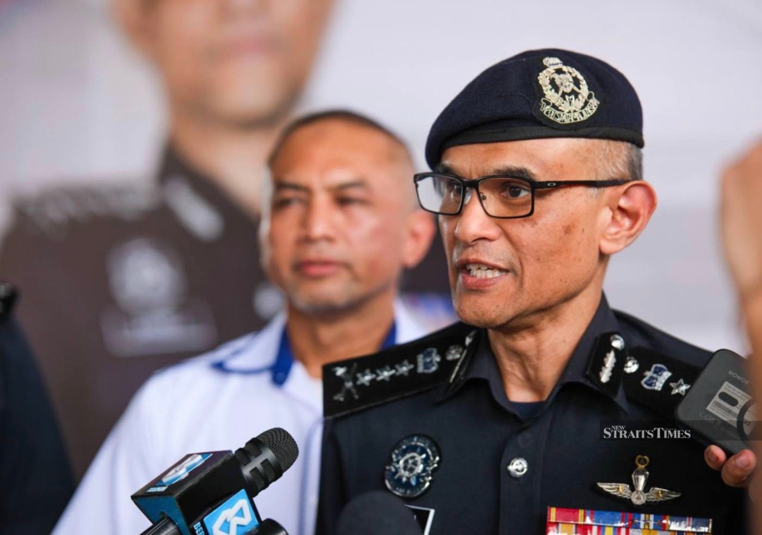 ரவாங் கோயில் இடிப்பு: "இனவாத ரீதியாகச் சித்தரிக்க வேண்டாம்" - சிலாங்கூர் போலீஸ் தலைவர் டத்தோ ஷாஸெலி கஹார் அறிவுறுத்தல்