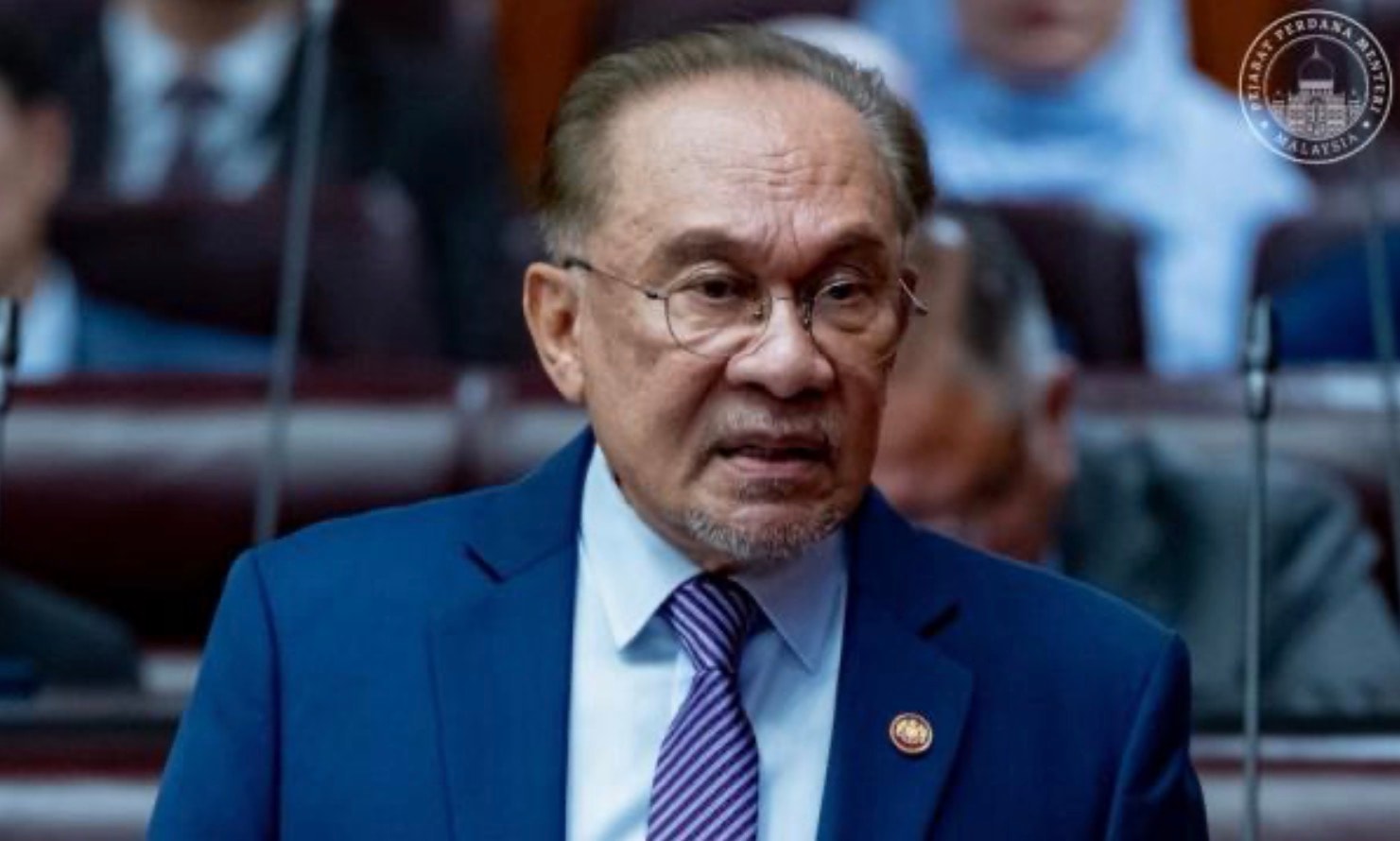 சர்ச்சைக்குரிய அமெரிக்க நிதியாளர் Jeffrey Epstein உடன் எந்த வித தொடர்பும் இல்லை: சமூக ஊடகங்களில் பரவிய மின்னஞ்சல் குறித்து அன்வார் விளக்கம்