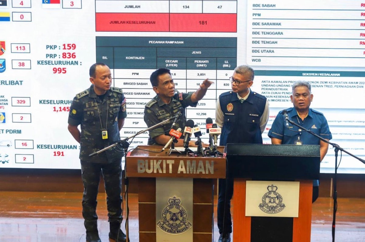 மலேசியாவில் 8.87 மில்லியன் ரிங்கிட் மதிப்புள்ள சட்டவிரோத மின் சிகரெட் பொருட்கள் பறிமுதல்