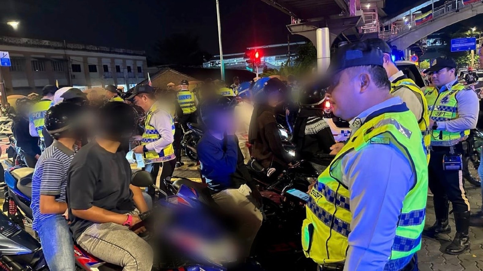 கோலாலம்பூரில் அதீத சத்தம் எழுப்பிய வாகனங்கள் பறிமுதல்: 110 வாகனங்கள் மீது நடவடிக்கை