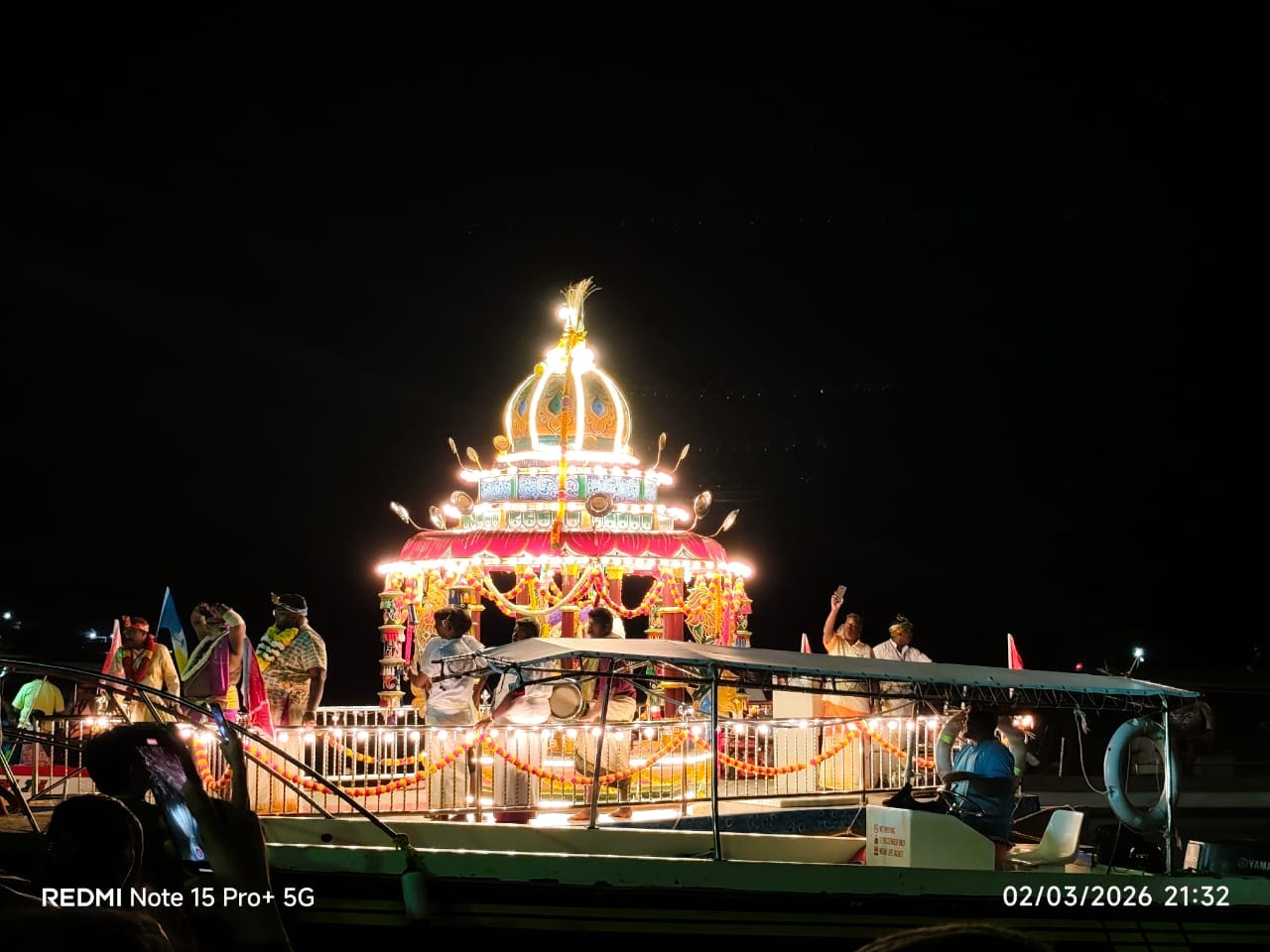 பினாங்கு தெலுக் பஹாங் கடற்கரையில் மாசிமகத் தெப்பத் திருவிழா