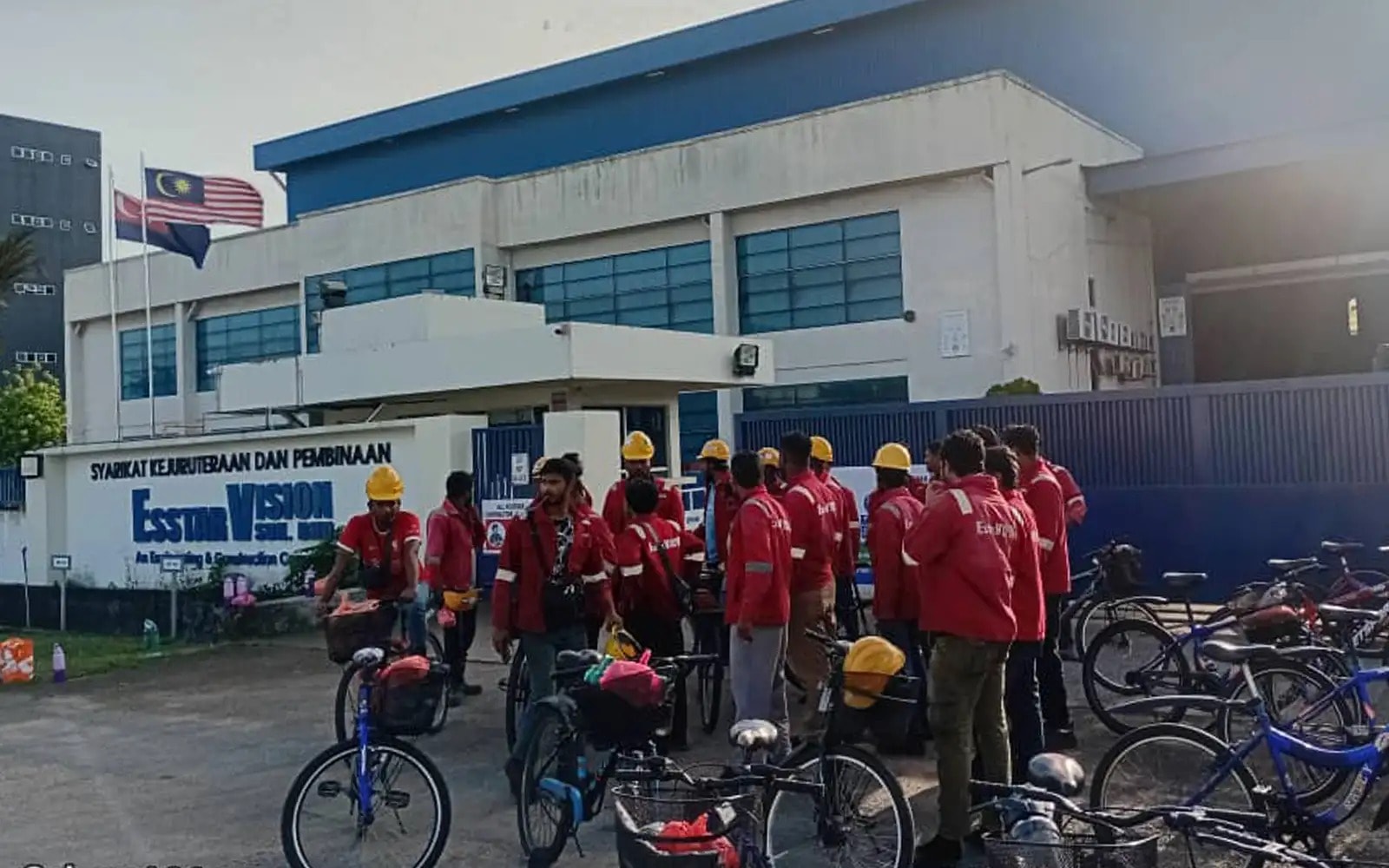 ஊதியங்களை தாமதப்படுத்திய நிறுவனத்தின் மீது விரைந்து நடவடிக்கை எடுக்க அமைச்சர் ஆர்.ரமணன் உத்தரவு