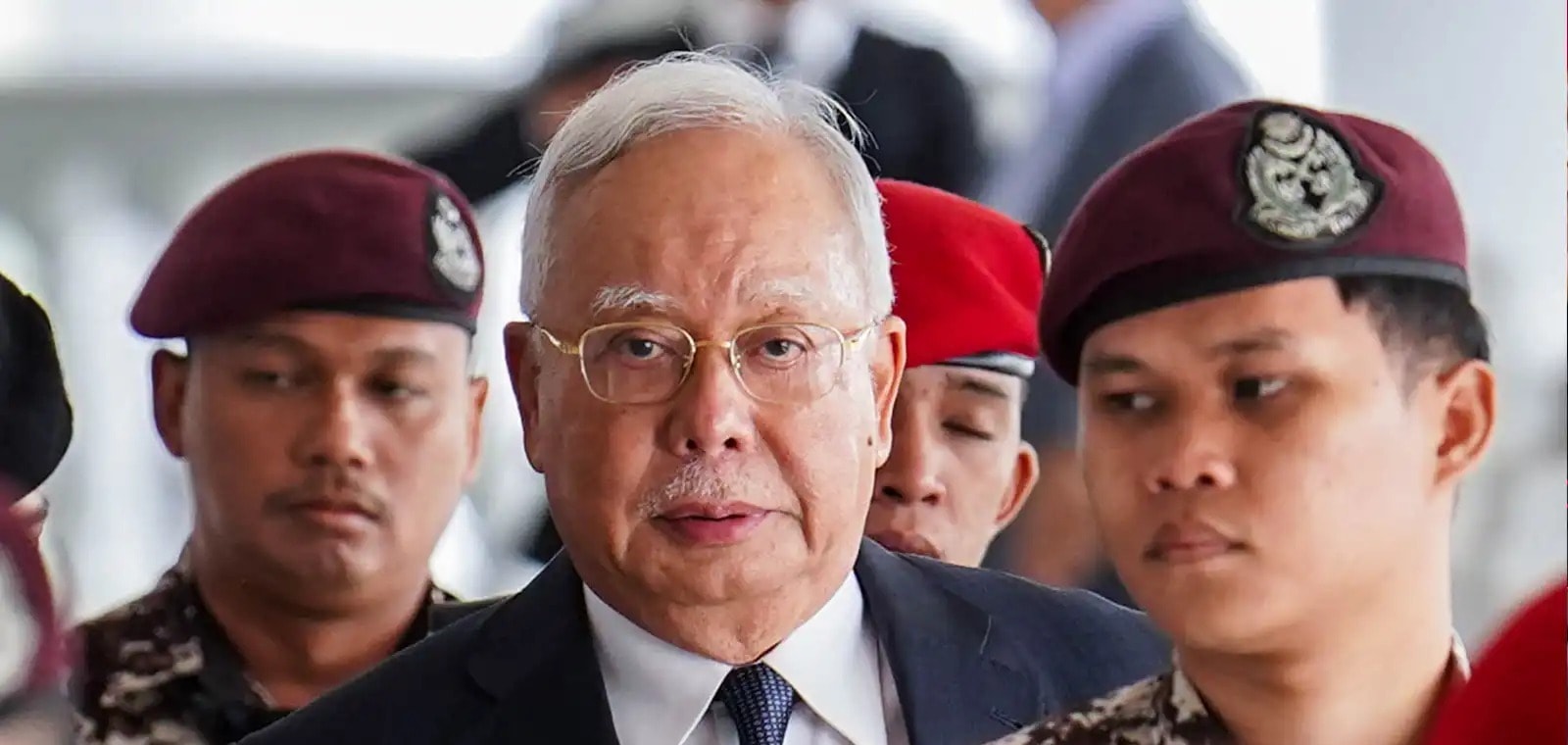 எஸ்ஆர்சி வழக்கு: 1.3 பில்லியன் டாலர் இழப்பீடு வழங்க நஜீப்பிற்கு உயர்நீதிமன்றம் உத்தரவு