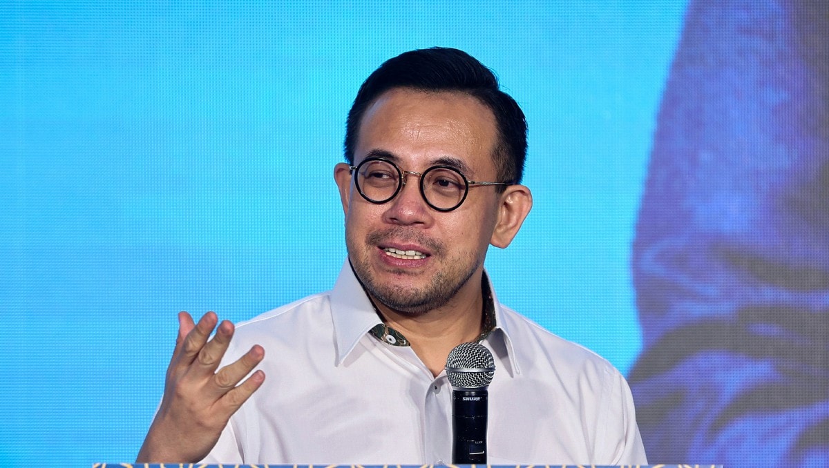 புக்கிட் மெர்தாஜம் ஆலய விவகாரம்: எவரும் மத உணர்வுகளைத் தூண்டி ‘வீரராக’ மாற முயற்சிக்க வேண்டாம் - அமைச்சர் ஸ்டீவன் சிம் எச்சரிக்கை