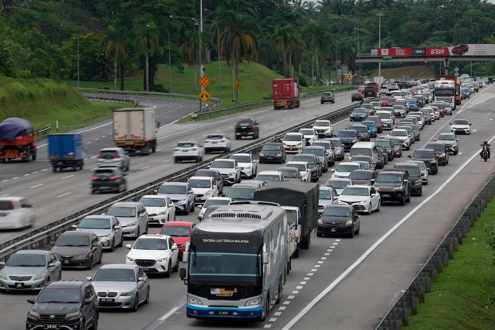 நோன்புப் பெருநாளை முன்னிட்டு பிளஸ் நெடுஞ்சாலையில் 2.3 மிக்கியன் வாகனங்கள் பயணிக்க வாய்ப்பு